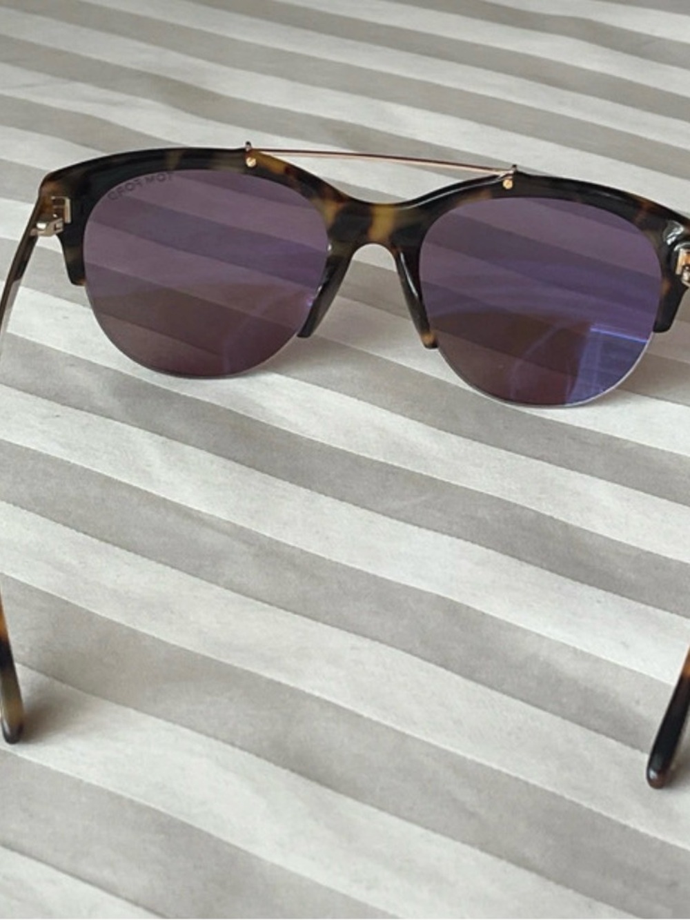 Tom Ford Tortoiseshell Frame Sunglasses with Brown Lenses - Picture 4 of 7